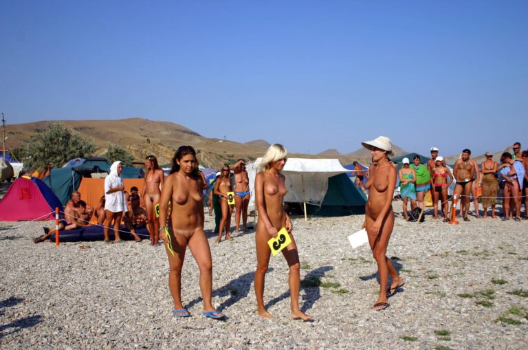 Beach Rope Pull Fighting – A Celebration of Pure Nudism and Nature’s Playground Images