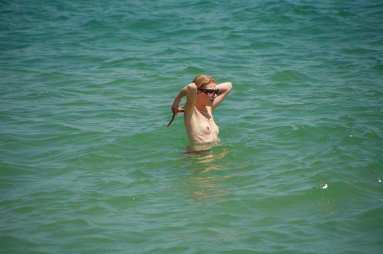 Bulgarian Beach Friends – A Celebration of Purenudism and Photos in the Sun